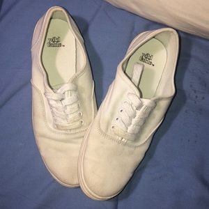 White everyday shoes